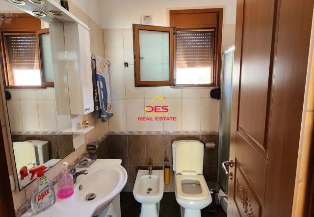 Vlore, shitet shtepi 1+1+BLK Kati 1, 346 m² 180.000 Euro (Rruga Sazani,Vlore)