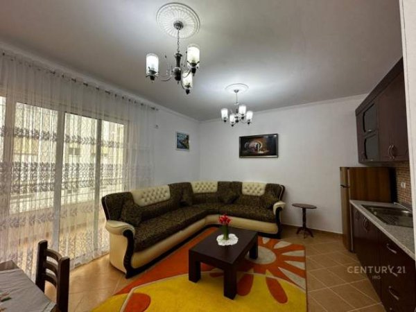Tirane, shitet apartament 84 m² 90.000 Euro (fresku)