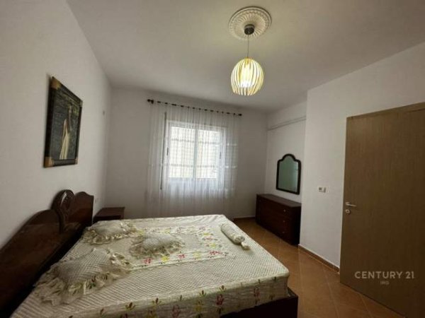 Tirane, shitet apartament 84 m² 90.000 Euro (fresku)