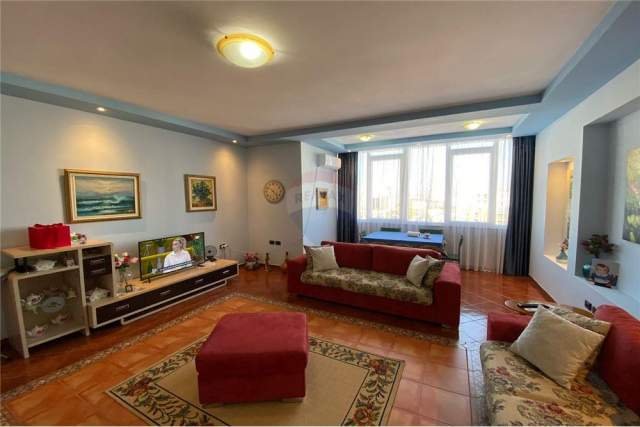Tirane, shes apartament 2+1+A+BLK Kati 8, 115 m² 200.000 Euro (Rruga Fortuzi)