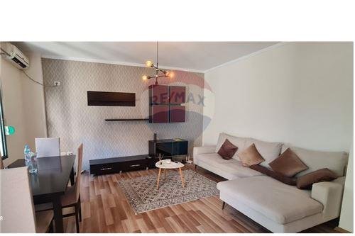 Tirane, shitet apartament 2+1+BLK Kati 4, 90 m² 125.000 Euro (Market Aldi)