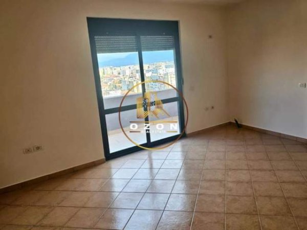Tirane, shitet apartament 2+1 Kati 8, 100 m² 240.000  (Myslym SHyri)