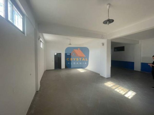 Tirane, jepet me qera dyqan Kati 0, 100 m² 300 Euro (Rruga Vangjel Noti)