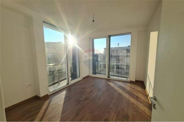 Tirane, shitet apartament 2+1+BLK Kati 4, 86 m² 148.000 Euro