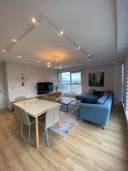 Tirane, shitet apartament 2+1+BLK Kati 9, 1.013 m² 245.000 Euro (I Stacioni i Trenit)