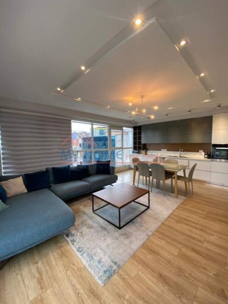 Tirane, shitet apartament 2+1+BLK Kati 9, 1.013 m² 245.000 Euro (I Stacioni i Trenit)