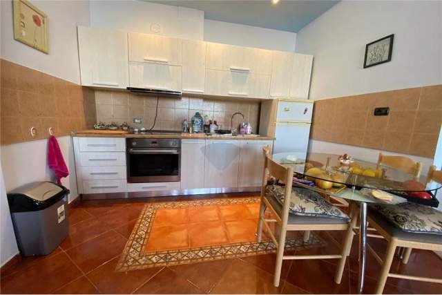 Tirane, shes apartament 2+1+A+BLK Kati 8, 115 m² 200.000 Euro (Rruga Fortuzi)