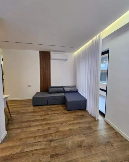 Tirane, jepet me qera 2+1+BLK  i ri fare Kati 2, 75 m² 600 Euro (Liqeni i Thate buze rruge)