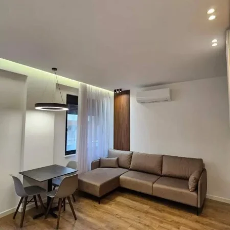 Tirane, jepet me qera apartament 2+1+BLK Kati 2, 75 m² 600 Euro (Liqeni i Thate)