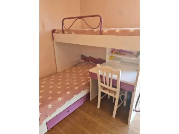 Tirane, jepet me qera apartament 2+1 Kati 5, 90 m² 480 Euro (Stacioni i trenit)