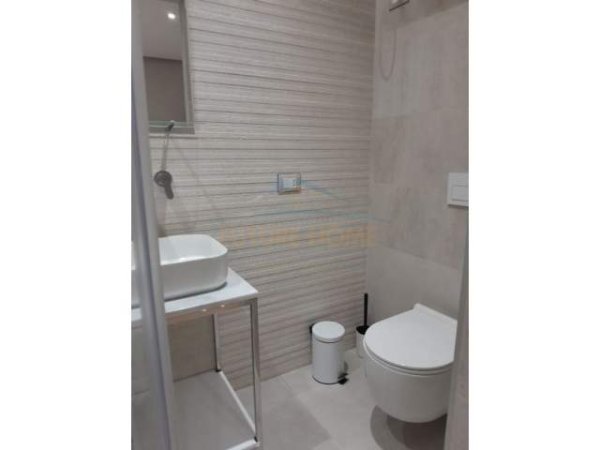 Tirane, jepet me qera garsonier 1+1 Kati 6, 40 m² 550 Euro (Sulejman Delvia)