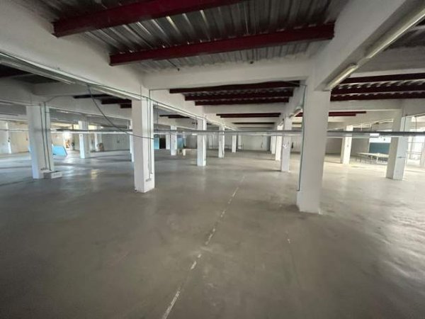 Tirane, jepet me qera magazine Kati 4, 1.600 m² 4.800 Euro (Autostrada Tirane-Durres)