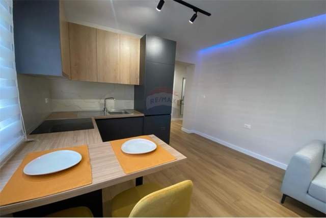 Tirane, shitet apartament 1+1+BLK 43 m² 89.500 Euro (Pazari i Ri)