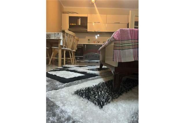 Tirane, jepet me qera apartament 1+1 69 m² 500 Euro (Komuna e Parisit)