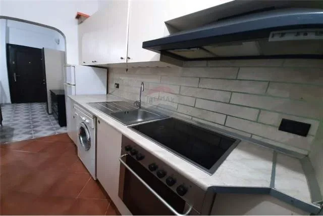 Tirane, jepet me qera apartament 1+1 54 m² 380 Euro (Gjon Mili)