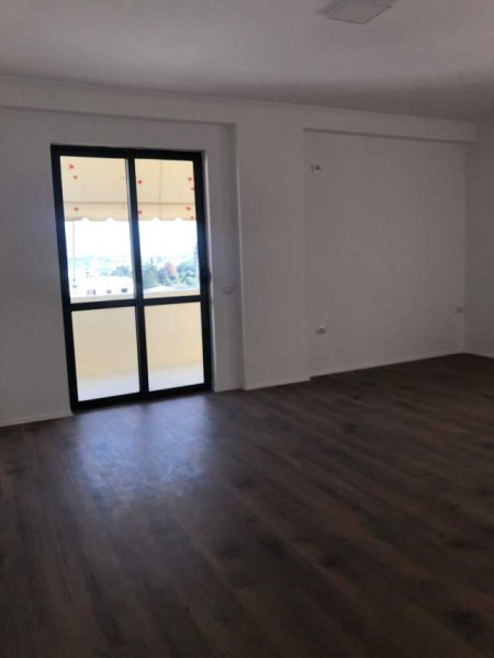 Tirane, shitet apartament 2+1+BLK Kati 1, 90 m² 130.000 Euro