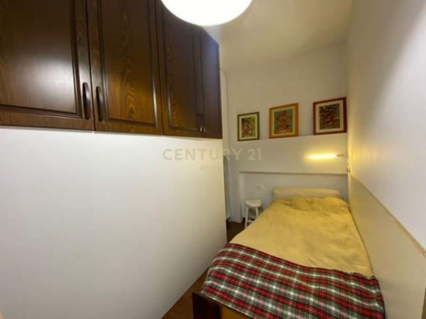 Tirane, jepet me qera apartament 1+1 Kati 2, 40 m² 350 Euro (Qyteti Studenti)