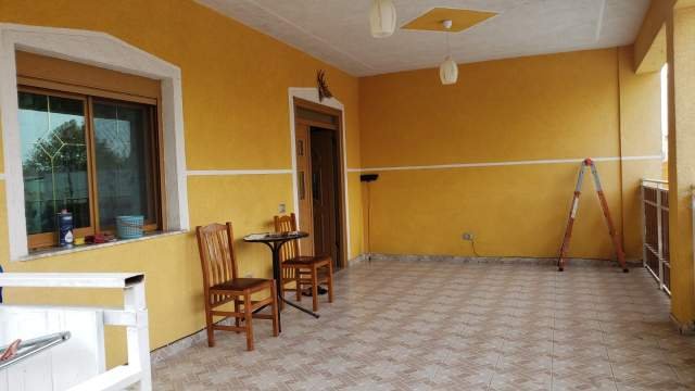 !DHENE!Durres, jepet me qera apartament 3+1 Kati 2, 131 m² 350 Euro (Tek Rrethrotullimi i Unazes Durres.)