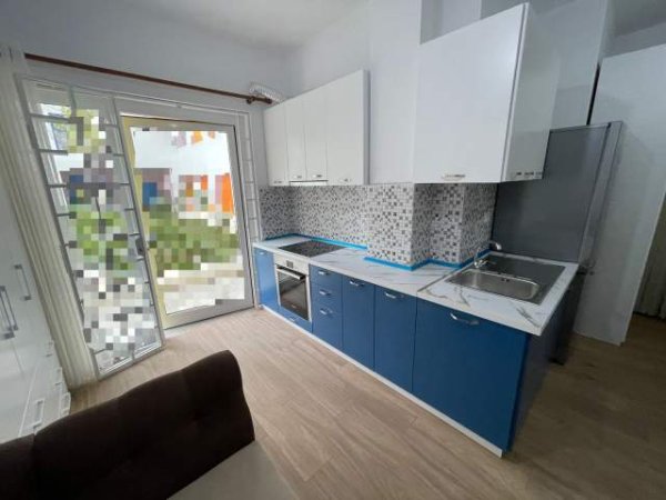 Tirane, jepet me qera garsonier Kati 0, 32 m² 350 Euro (Ali Dem)