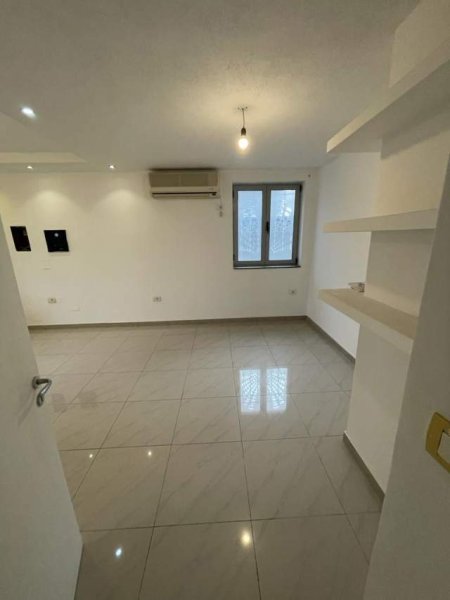 Tirane, jepet me qera apartament 2+1 Kati 0, 650 Euro (MINE PEZA)