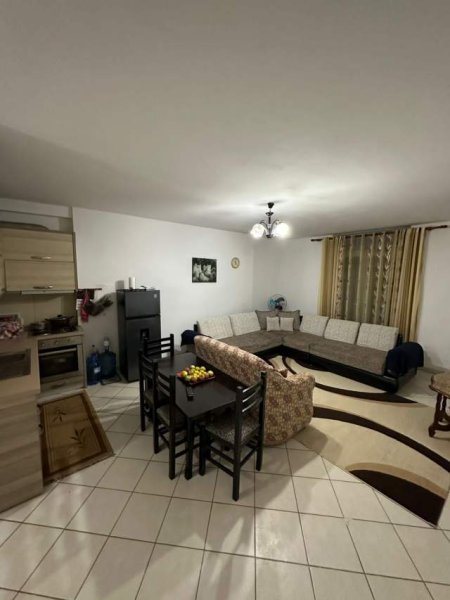 Durres, shitet apartament 2+1 Kati 1, 92 m² 78.200 Euro (prane maternitetit te durresit)