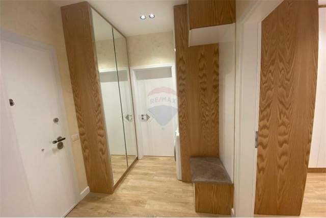 Tirane, jepet me qera apartament 1+1+BLK Kati 9, 77 m² 550 Euro (Kompleksi Kontakt)