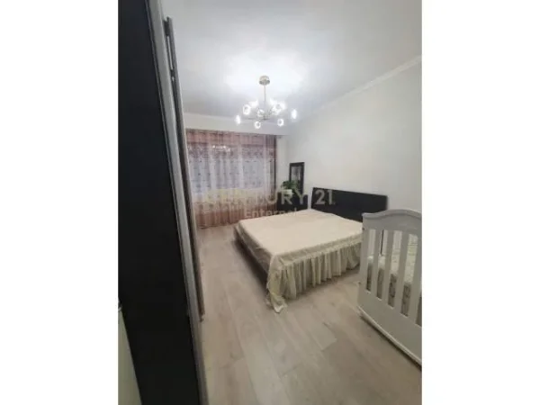 Tirane, jepet me qera 600 Euro