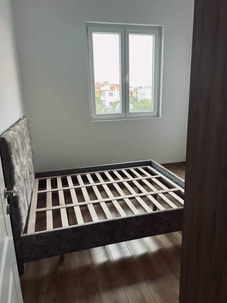 Tirane, ofert apartament 2+1 Kati 1, 75 m² 350 Leke (Institut)