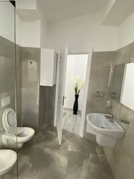 Tirane, jepet me qera apartament Kati 6, 82 m² 590 Euro (Astir)