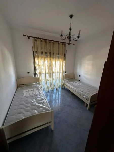 Tirane, jepet me qera apartament Kati 3, 70 m² 430 Euro (Bulevardi i Ri)