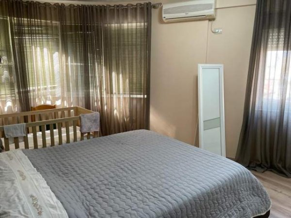 Tirane, jepet me qera apartament 2+1+BLK Kati 5, 160 m² 750 Euro (selvia)