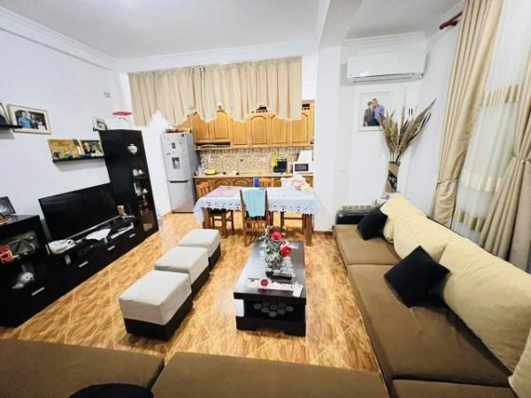 Tirane, shes shtepi 2 Katshe Kati 2, 500 m² 350.000 Euro (Ali Dem)