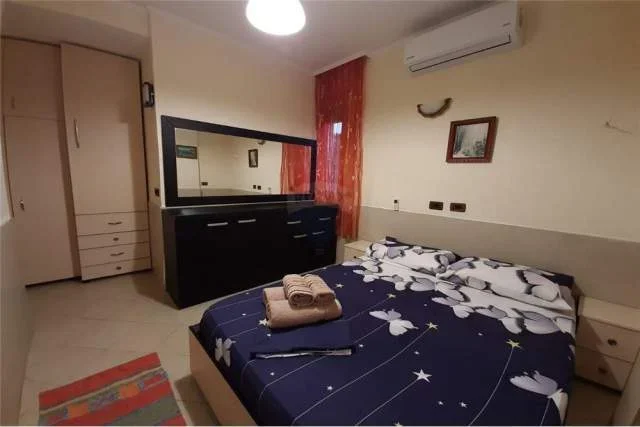 Tirane, jepet me qera apartament 1+1 Kati 2, 55 m² 430 Euro (Gjon Mili)