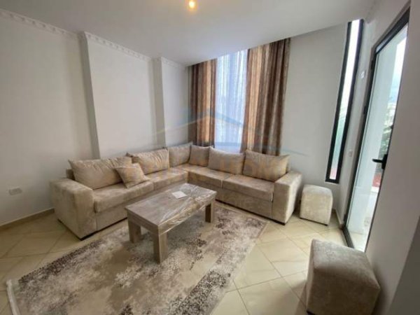 Tirane, jepet me qera apartament 2+1+BLK Kati 1, 90 m² 400 Euro (Teodor Keko)