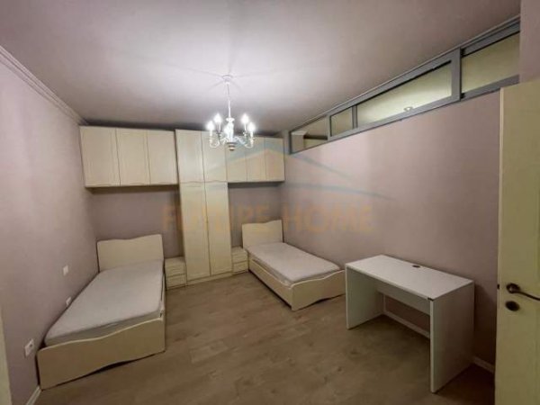 Tirane, jepet me qera apartament 2+1 Kati 2, 92 m² 700 Euro (RRUGA E KOSOVAREVE)