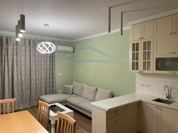 Tirane, jepet me qera apartament 2+1 Kati 2, 92 m² 700 Euro (RRUGA E KOSOVAREVE)