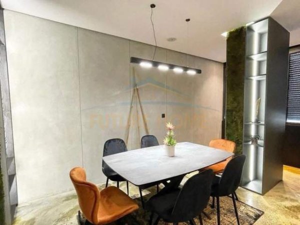 Tirane, jepet me qera apartament 2+1 Kati 1, 125 m² 1.800 Euro (Komuna e Parisit)