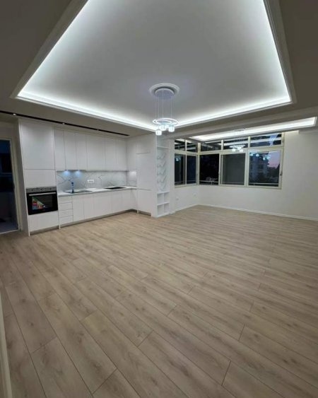 Tirane, shitet apartament Kati 2, 109 m² 203.000 Euro (Rruga e Ullishtes)