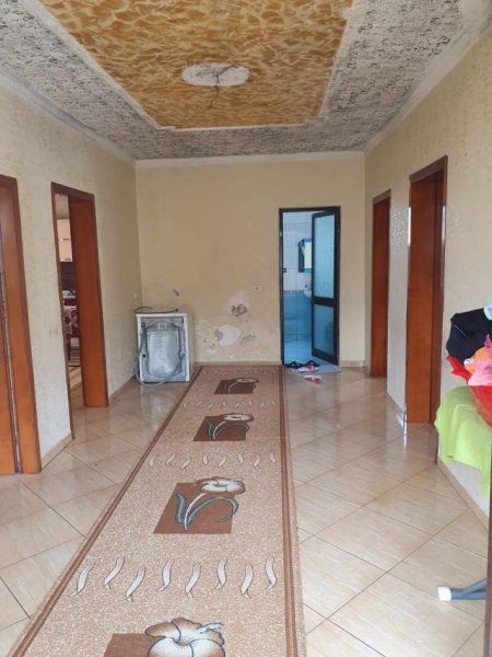 Tirane, shitet shtepi 4+1 Kati 2, 250 m² 125.000 Euro (Rruga Hysen Loci)