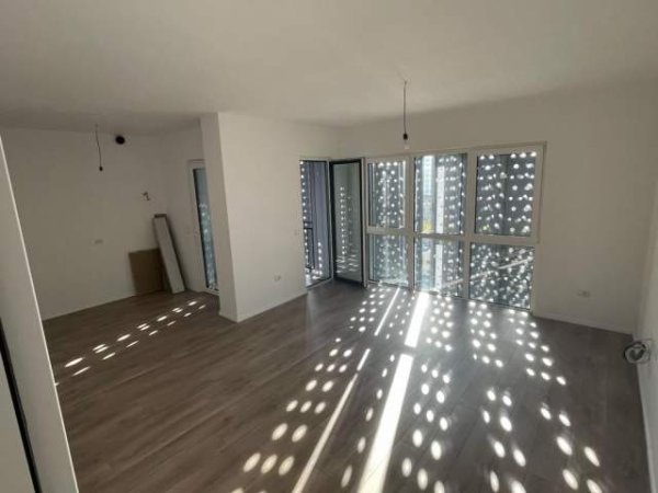 Tirane, jepet me qera apartament 1+1+A+BLK Kati 8, 85 m² 400 Euro