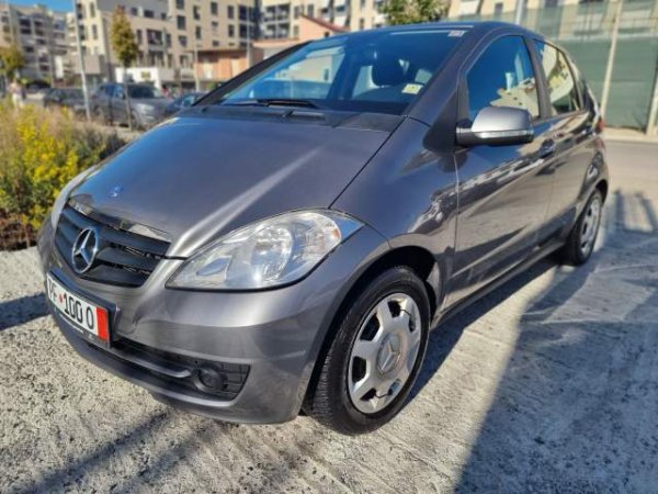 Tirane, shitet makine Mercedes-Benz A 180 Viti 2010, 4.300 Euro