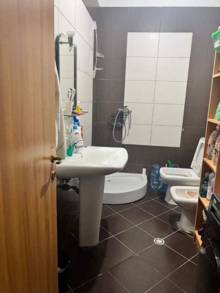 Kavaje, shes apartament 2+1 Kati 2, 92 m² 135.000 Euro (Qerret)