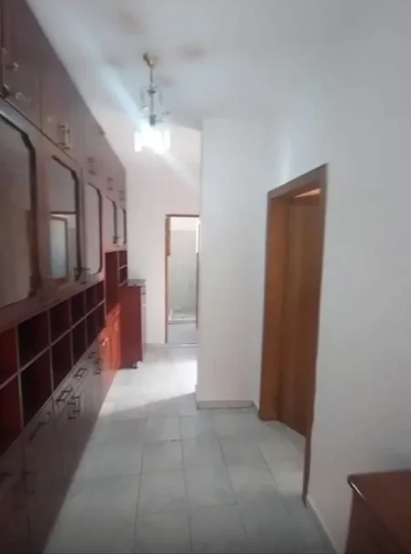 Tirane, jepet me qera apartament 65 m² 430 Euro (5 Maji)