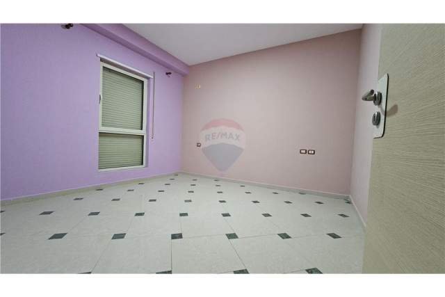 Tirane, jepet me qera apartament 2+1+BLK Kati 2, 90 m² 35.000 Leke (idriz dollaku)
