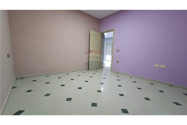 Tirane, jepet me qera apartament 2+1+BLK Kati 2, 90 m² 35.000 Leke (idriz dollaku)