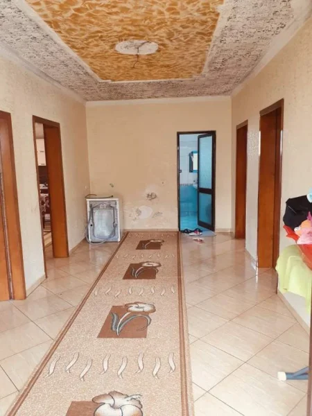 Tirane, shitet shtepi Kati 2, 250 m² 125.000 Euro