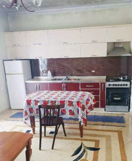 Tirane, shitet shtepi Kati 2, 250 m² 125.000 Euro