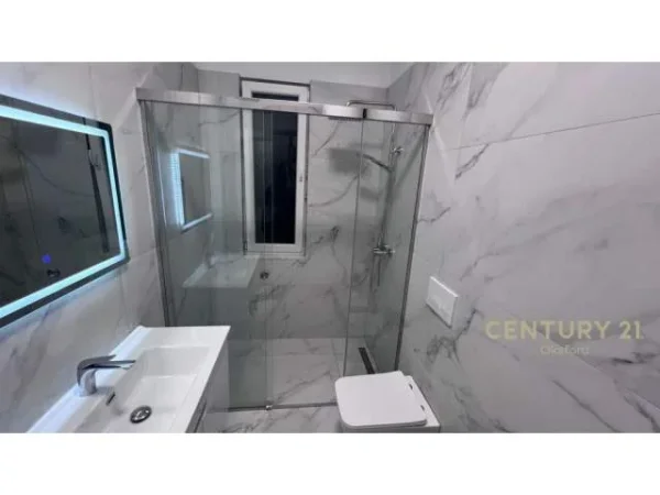 Tirane, qira apartament 3+1+2 me 2 ballkone ne Rezidencen Euro 3D ne Selite.