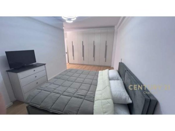 Tirane, Ofrojme per shitje apartament 3+1+2 me 2 ballkone ne Rezidencen Euro 3D ne Selite.