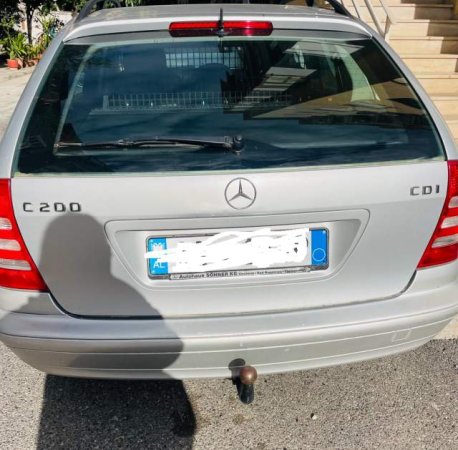 Tirane, shitet makine Mercedes-Benz C class Viti 2006, 6.000 Euro